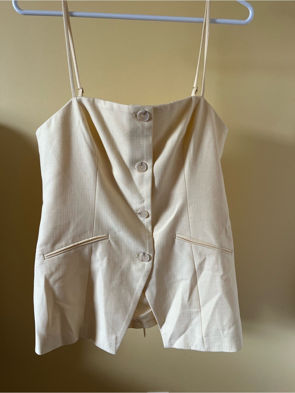 ASTR Nori Top in Yellow Size Large